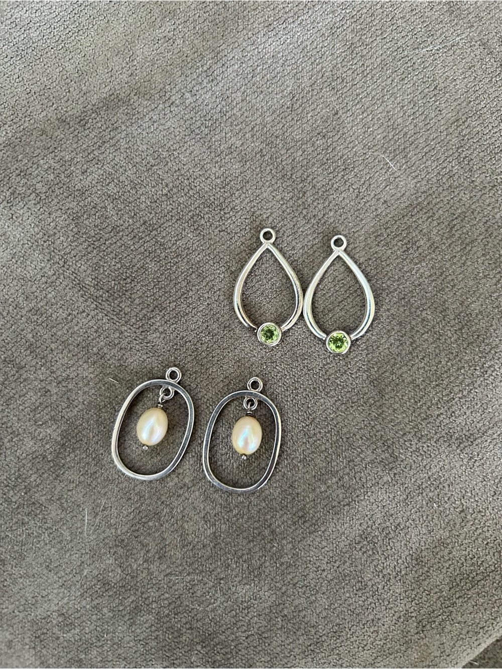 Retired Pandora Compose Earring Pendants Peridot and Freshwater Pearl (2 Pairs) - Picture 6 of 7